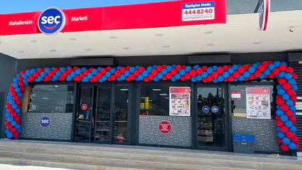 Hatay'da depremzede esnafa Seç Market eli: Yıkılan dükkanından modern mağazaya