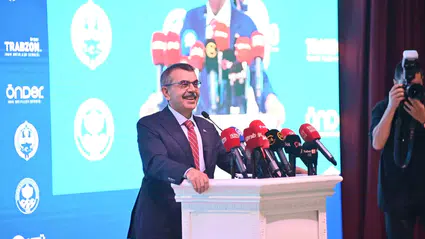 Bakan Tekin'den imam hatip vurgusu: Söndürülmek istenen kandil yeniden tutuştu