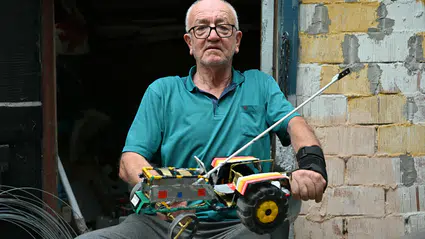 Dijital dünyaya inat: 69 yaşındaki Ali Rıza Dede'den nostaljik oyuncaklar