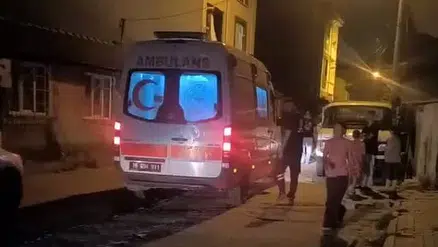 Bursa'da gece yarısı silahlı kavga: Baba ve oğlu saçmalarla yaralandı
