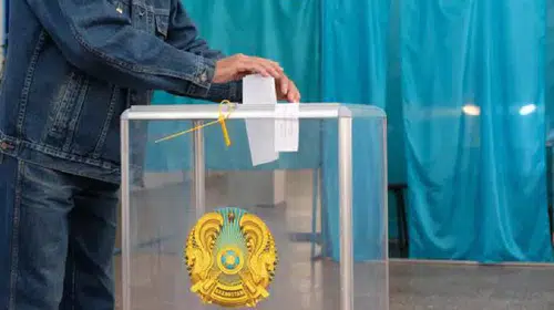 Kazakistan’da tarihi gün: Halk yeni anayasa için sandık başında