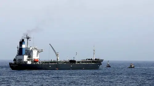 Kuveyt: Dubai Limanı’nda demirleyen petrol tankeri İran saldırısına uğradı