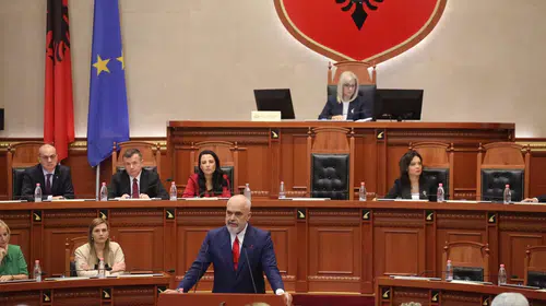 Arnavutluk, İran Devrim Muhafızları’nı terör örgütü ilan etti