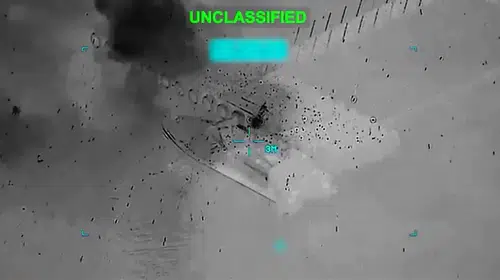 ABD ve İsrail, Hürmüz Boğazı’nda İran’a ait 16 mayın döşeme gemisini imha etti