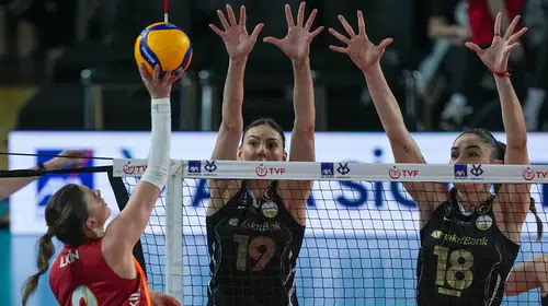 VakıfBank, Kupa Voley’de Galatasaray’ı 3-0 yenerek finale yükseldi