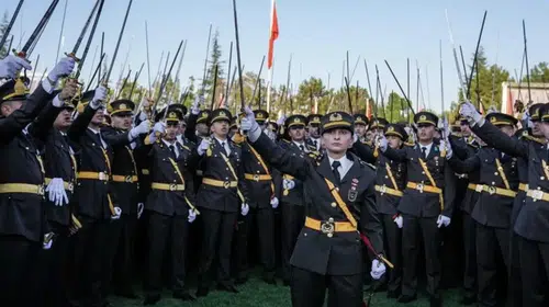 Teğmen Ebru Eroğlu’nun ihraç kararına karşı açtığı dava reddedildi