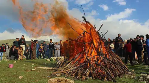 Baharın habercisi Nevruz geldi: Ateş, oyun ve bereket dolu kutlamalar