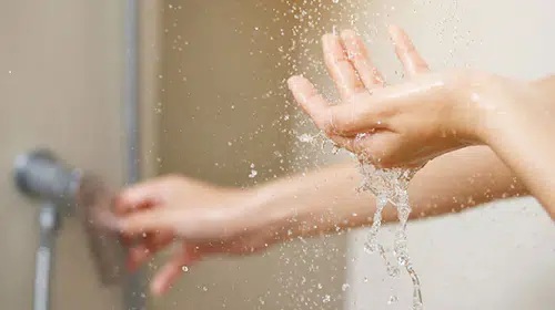 Bakanlıktan su tasarrufu çağrısı: Duş süresi 7 dakikaya indirilmeli