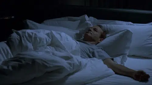 Uzmanlar uyarıyor: Yaşla birlikte sarhoşluk ve uykusuzluk daha uzun sürüyor