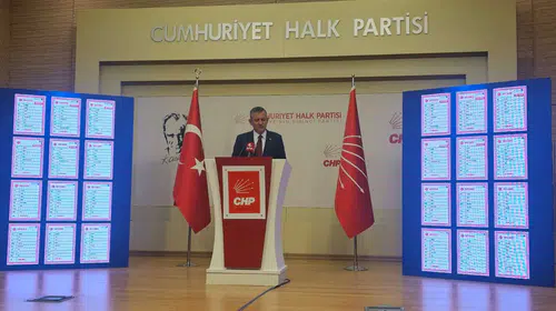 Özgür Özel, Akın Gürlek'in tapu kayıtlarını paylaştı: Gürlek'ten yanıt geldi