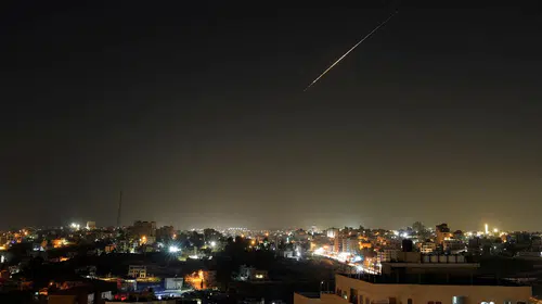 İran Devrim Muhafızları ve Hizbullah İsrail’e geniş çaplı füze saldırısı düzenledi