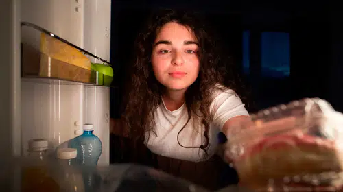 Bilim insanlarından gıda zehirlenmesi uyarısı: Hangi yemek, ne kadar süre saklanmalı?