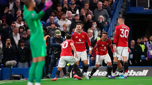 Manchester United, Chelsea'yi Stamford Bridge'de tek golle devirdi