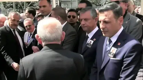 Cindoruk’un cenazesinde dikkat çeken an: Kılıçdaroğlu ve Özel tokalaşmadı