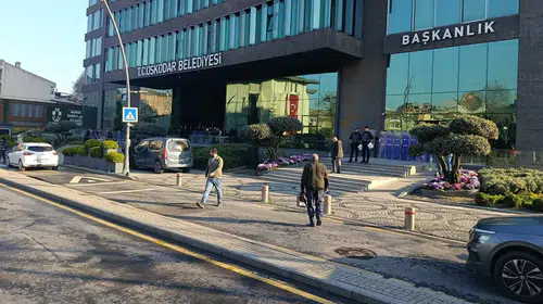 Üsküdar Belediyesi’nde rüşvet ve usulsüzlük iddiası: 30 adrese operasyon, 20 gözaltı