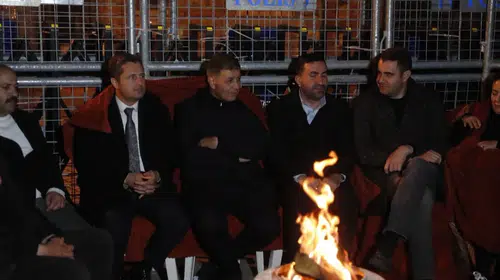 İzmir, vazgeçmiyor; Ata mirası nöbetinin üçüncü gününde miting