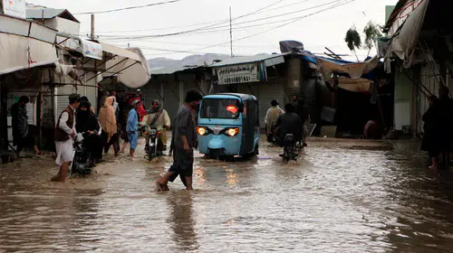 Şiddetli yağışlar Afganistan’ı vurdu: Onlarca ölü, binlerce yıkılan ev