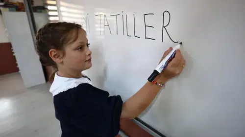 8 milyon öğrenci karne aldı: Okullarda yaz tatili başladı