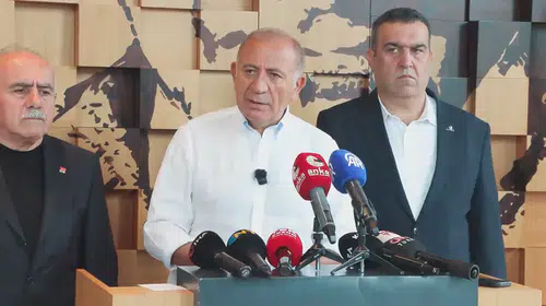 Gürsel Tekin'den 'figüran' iddialarına sert tepki: FETÖ'vari tezgâhın sorumlularını bulacağız