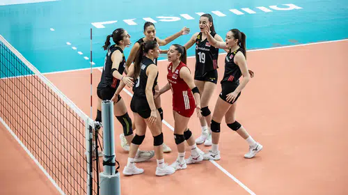 Filenin Genç Sultanları Kosova'da zafere ulaştı: U17 Kadın Milli Voleybol Takımı namağlup Balkan şampiyonu