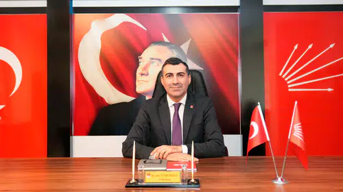 Adana'da CHP'den istifa dalgası: Anıl Tanburoğlu siyasi yolculuğuna Yeni Parti'de devam edecek