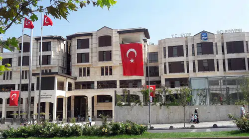 Eyüpsultan Belediye Başkan Yardımcısı dahil 3 kişi gözaltına alındı