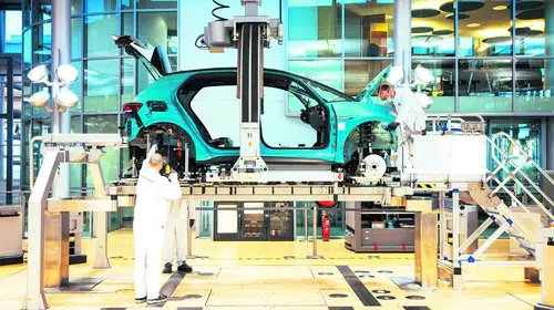 Volkswagen 100 bine yakın çalışanı işten çıkarabilir