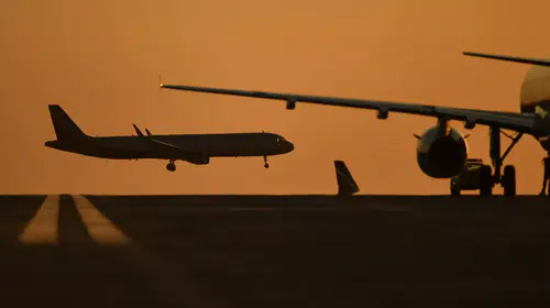 Yemen'de tüm havalimanları uçuşlara kapatıldı