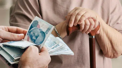 En düşük emekli aylığı 23 bin 552 TL'ye yükseltildi