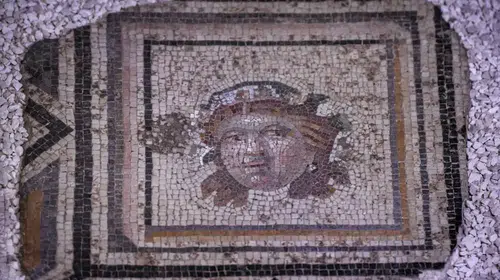 Zeugma'nın kayıp mozaiği ait olduğu yere geri döndü: Bakan Ersoy iade edilen eser sayısını açıkladı