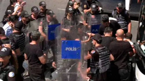Ankara'da NATO karşıtı eyleme polis müdahalesi: Çok sayıda kişi gözaltına alındı