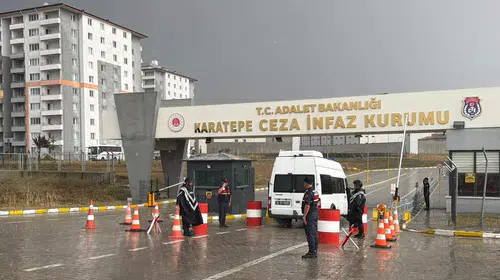 Oğuzhan Uğur, Haluk Levent ile aynı cezaevine yerleştirildi