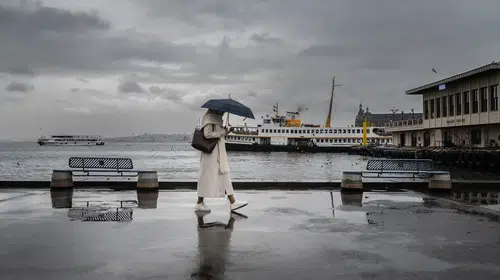 İstanbul dahil 3 bölgede sağanak alarmı: Sıcaklıklar 6 derece birden düşecek