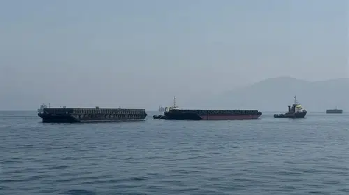 İran basını: ABD, Hürmüz Boğazı'ndaki Lark Adası'nı hedef aldı