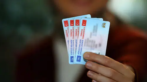 TBMM'de kabul edildi: Aday sürücüler için ehliyet kuralları değişiyor