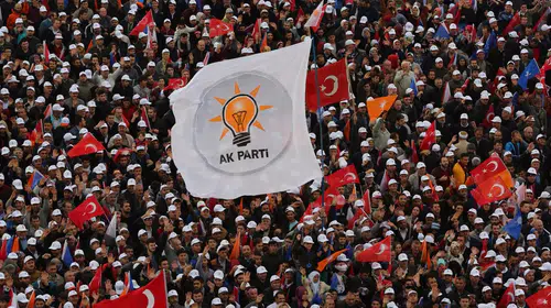AK Parti, 25. kuruluş yılına özel hazırlanan yeni logosunu tanıttı