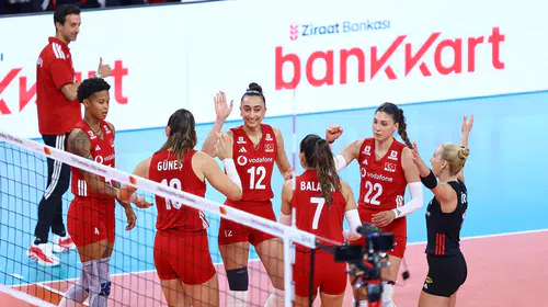 A Milli Kadın Voleybol Takımı Avrupa Şampiyonası'nda 14 maç sonra kaybetti
