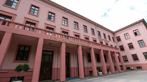 Adalet Bakanlığı'ndan flaş hamle: Yıllardır çözülemeyen iki dosya raftan indirildi