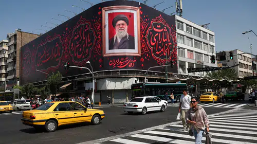 İran'da "düşman" medyaya konuşana hapis cezası getiren yasa tasarısı kabul edildi