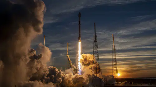SpaceX, efsane roketi Falcon 9'u emekliye ayırmaya hazırlanıyor