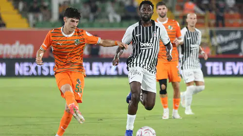 Trendyol Süper Lig'de sürpriz sonuç: Corendon Alanyaspor, Beşiktaş'ı Nuno Lima ile devirdi