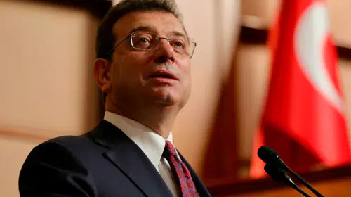 İmamoğlu gençleri yeni harekete davet etti: Gelin birlikte başaralım