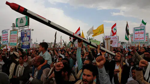 Yemen'de tansiyon yükseliyor: Ordu birliklerinden Husilere yönelik kapsamlı operasyon