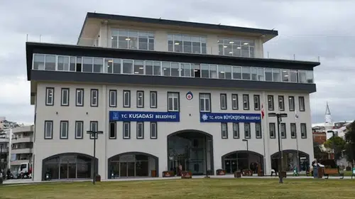 Kuşadası Belediyesi'ne üçüncü dalga operasyon: 15 kişi gözaltında