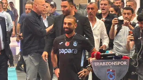 Muhammed Salah Trabzon'da coşkuyla karşılandı: Daha önce böyle bir şey gördüğümü hatırlamıyorum