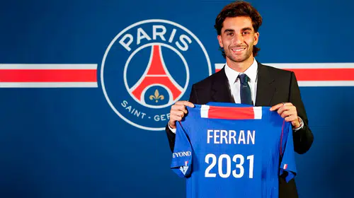 Ferran Torres resmen PSG'de: 50 milyon euroluk transferde imzalar atıldı