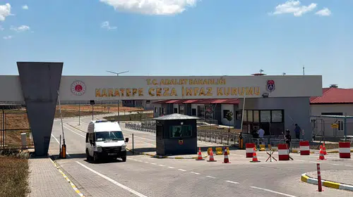 Sinem Dedetaş ve Cem Küçük Karatepe Cezaevi'ne nakledildi