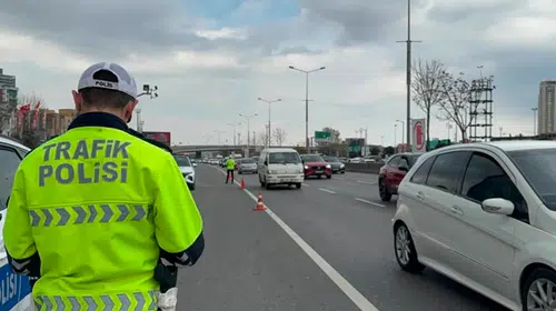 İstanbul'da Yenikapı etkinlikleri nedeniyle bazı yollar 14 gün trafiğe kapatıldı