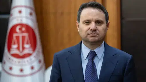 Bakan Gürlek'ten yeni nesil suç örgütlerine darbe: 818 şüphelinin tüm hesap ve kripto varlıklarına el konuldu
