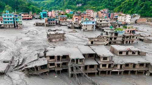 Nepal'deki sel felaketinde can kaybı 600'ü aştı: Türk rehber Elena Öksüz'den haber alınamıyor
